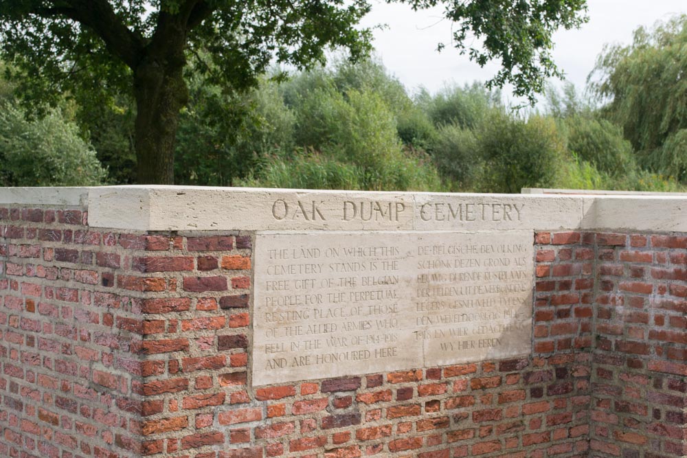 Commonwealth War Cemetery Oak Dump