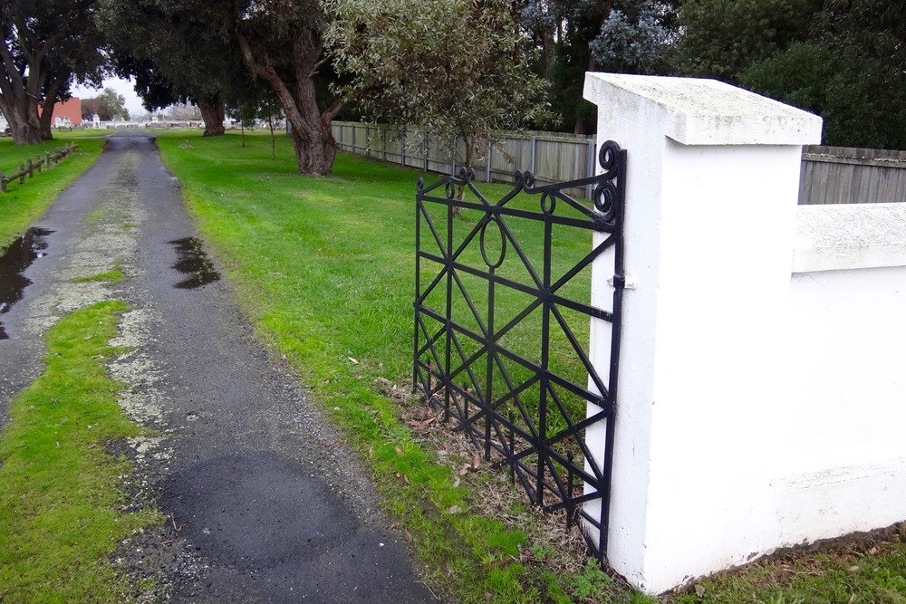 Commonwealth War Graves Ulverstone Cemetery