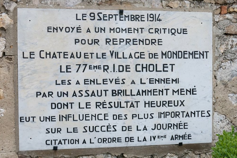 Memorials 77eme RI de Cholet & Zouaves Coloniaux de Division du Maroc