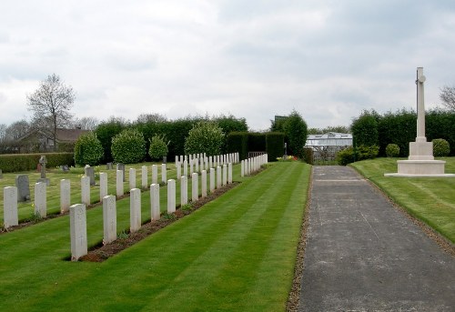 Oorlogsgraven van het Gemenebest Dishforth Cemetery