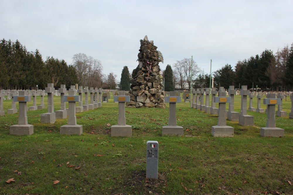 Servische Oorlogsgraven Begraafplaats Robermont