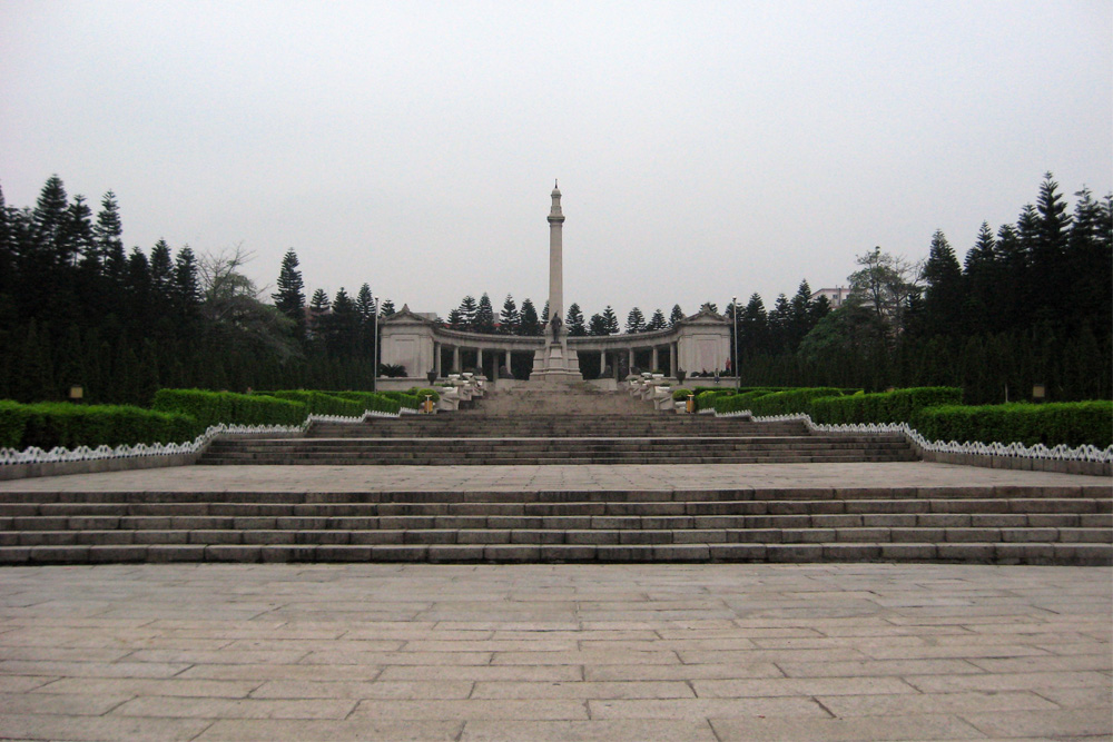 Mausoleum Chinese 19e Route Leger