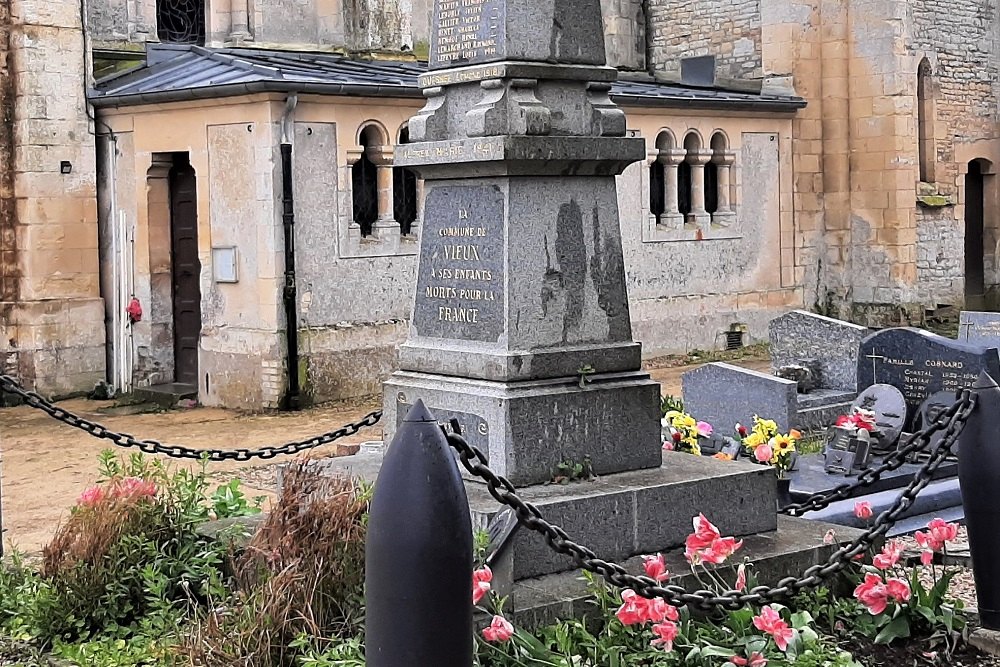 Oorlogsmonument Vieux #2