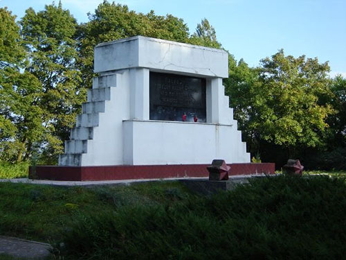 Choszczno Soviet War Cemetery