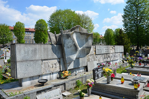 Graves Polish War Veterans Cemetery Chorzow