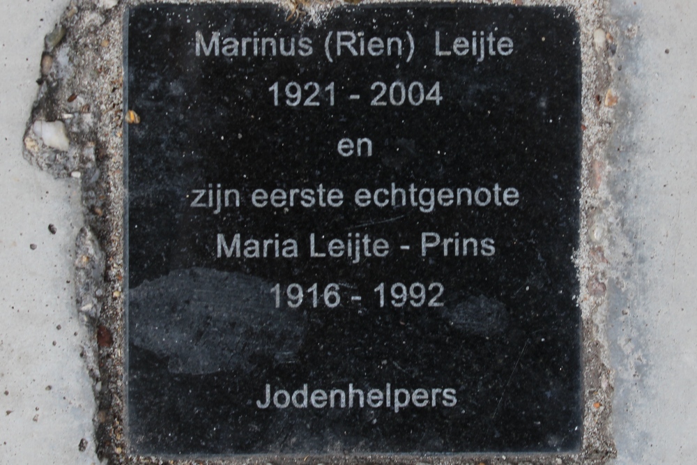 Memorial Stones 2e Dorpsstraat 32B #3