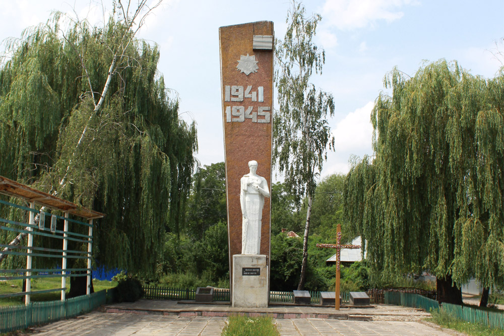 War Memorial Hermakivka