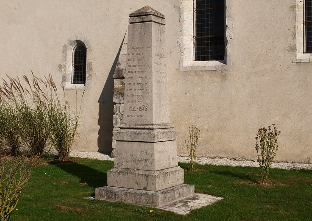 War Memorial La Cour-Marigny