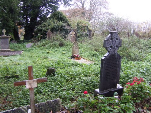 Commonwealth War Grave Dunfierth Graveyard