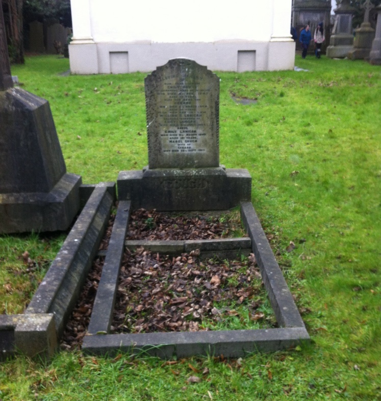 Commonwealth War Grave Goldenbridge Graveyard