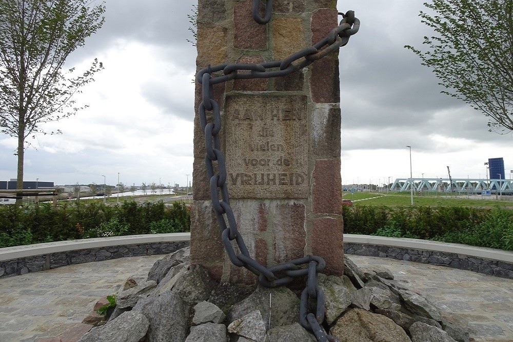 War Monument Terneuzen #2