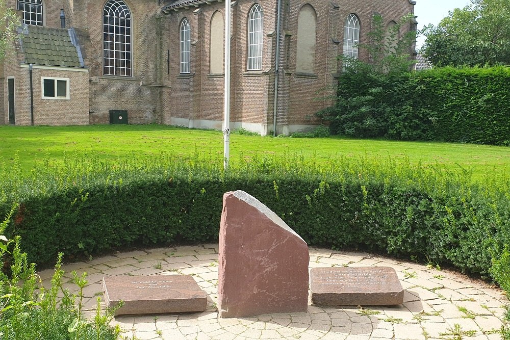 War Memorial & Liberation Tree Heerjansdam #2