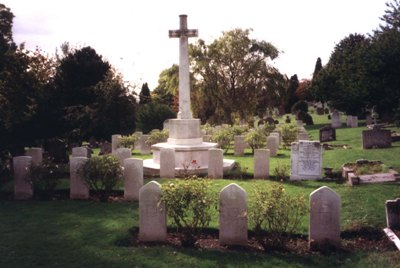Commonwealth War Graves Bedford Cemetery