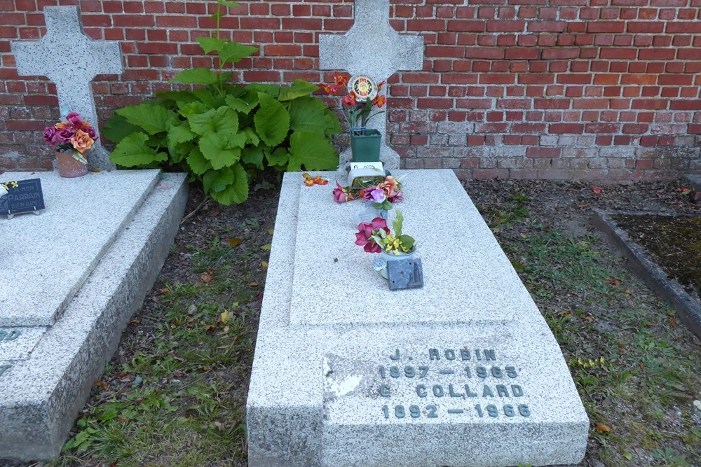 Belgian Graves Veterans Petite-Chapelle #4