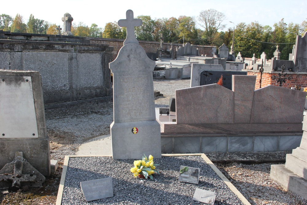 Belgian War Graves Avin