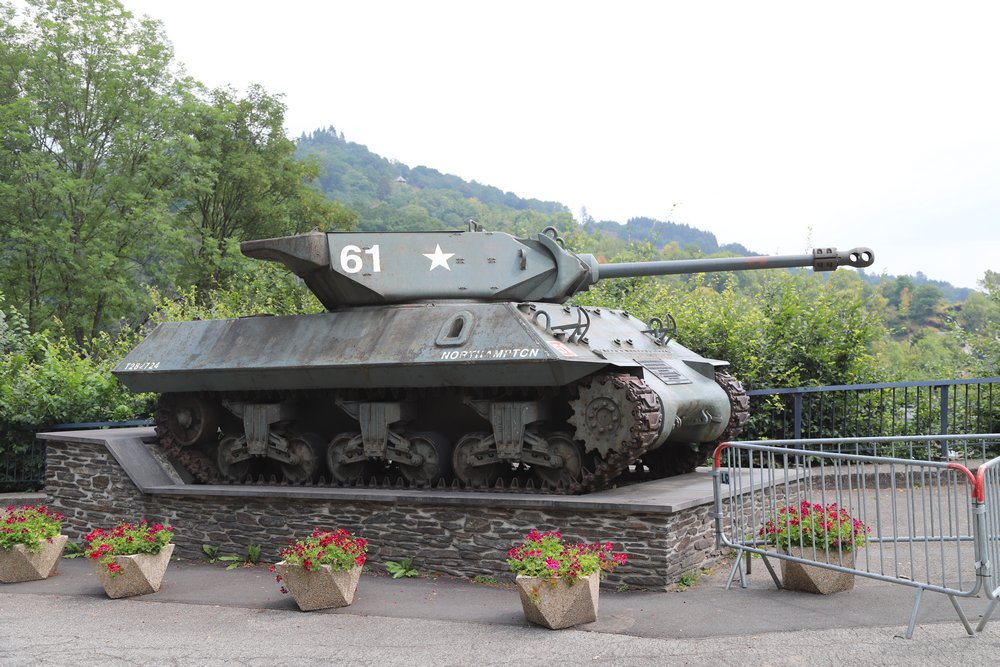 Britse M-10 Achilles Tank La Roche-en-Ardenne #2