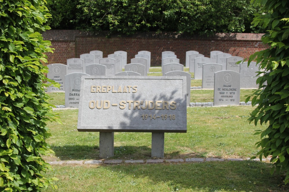 Belgian Graves Veterans Mater