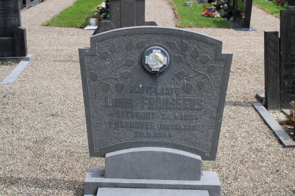 Belgian War Grave Stevoort