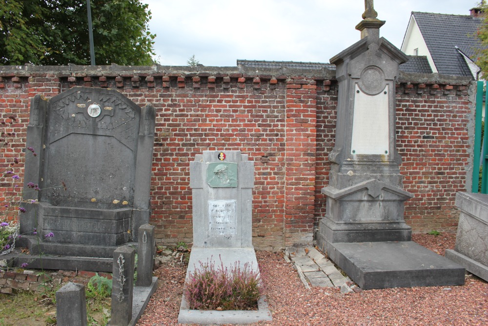 Belgian War Grave Oosterzele