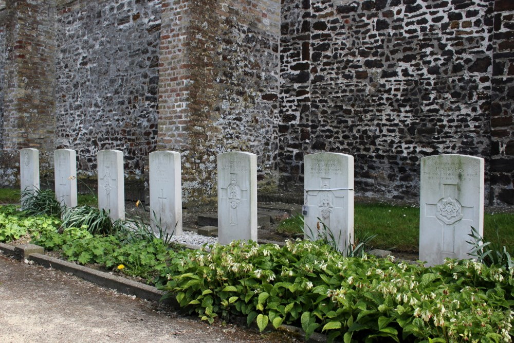 Commonwealth War Graves Houtem