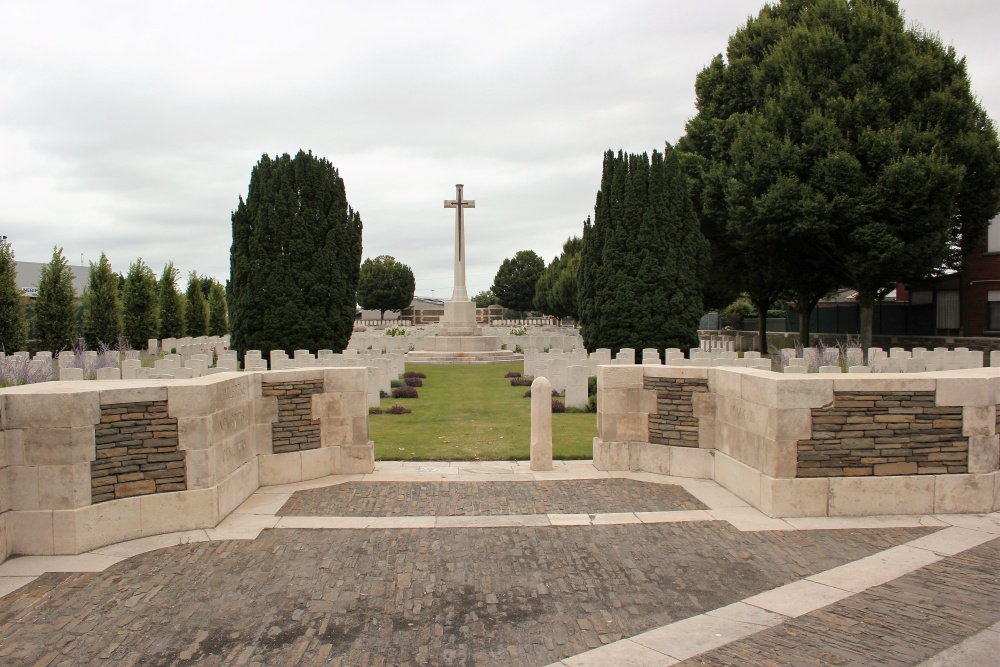 Commonwealth War Cemetery Harelbeke