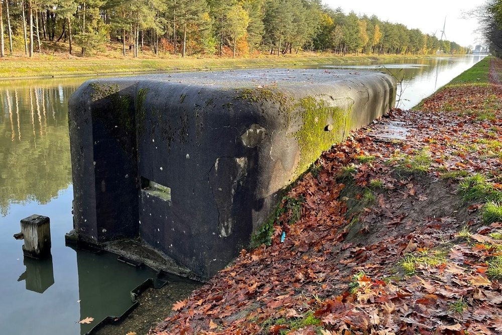 Bunker 10 Border Defence Bocholt-Herentals Canal #3