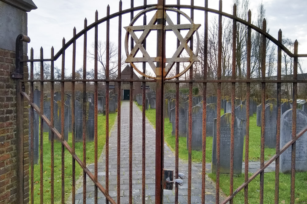 Jewish Cemetery Amsterdamse Vaart