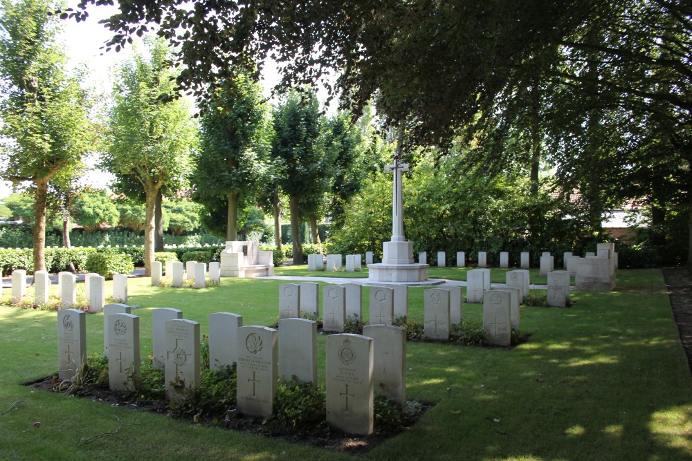 Commonwealth War Graves Roeselare