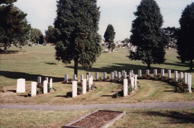 Commonwealth War Graves Greenbank Cemetery