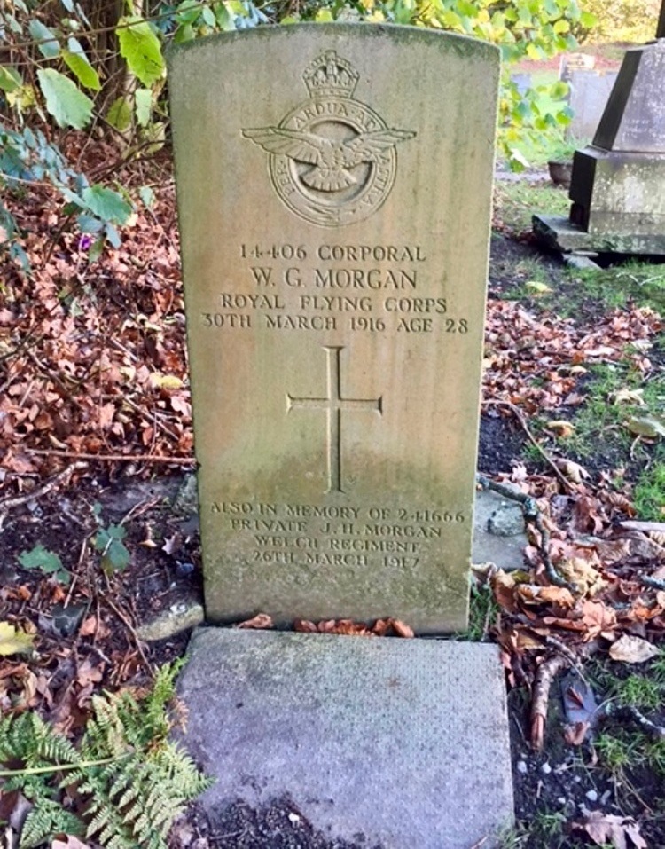 Commonwealth War Grave Salem Welsh Baptist Chapelyard