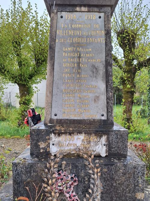 Oorlogsmonument Villeneuve-au-Chemin #4