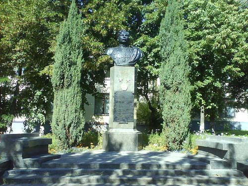 Monument Held van Sovjet-Unie Semyon Kozaku