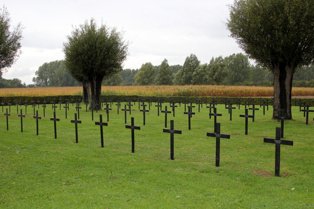 Laventie German War Cemetery #5