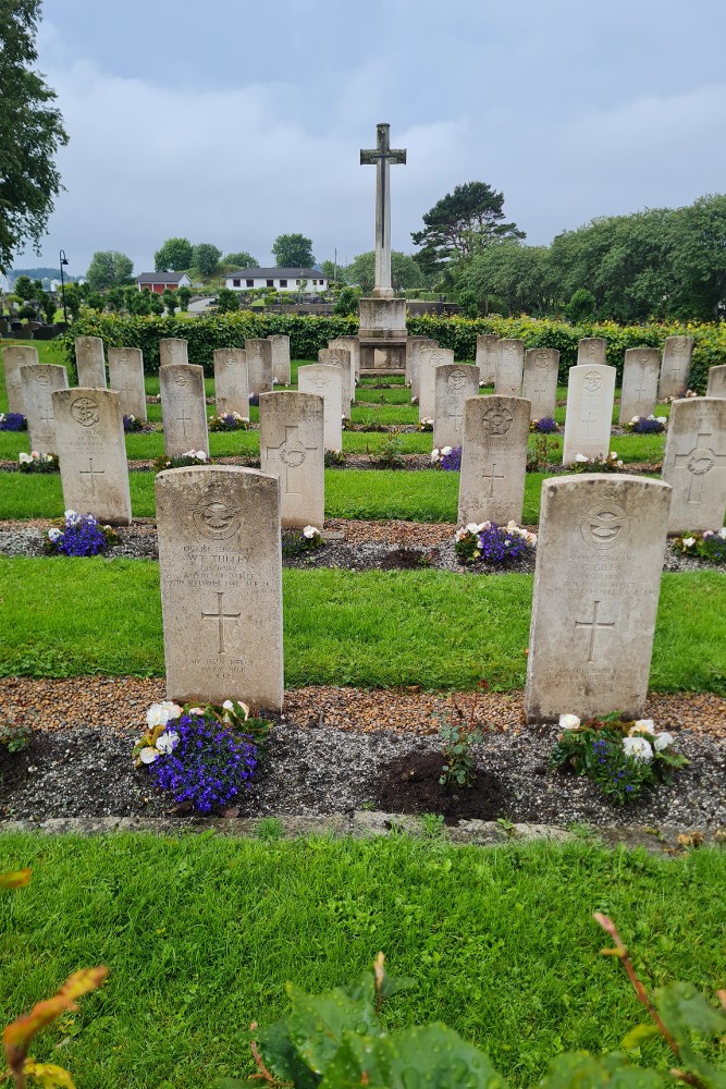 Commonwealth War Graves Rossebro Cemetery