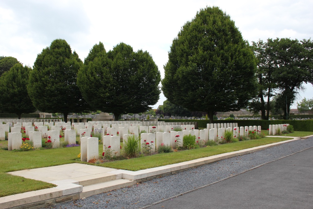 Oorlogsgraven van het Gemenebest Tournai Extension