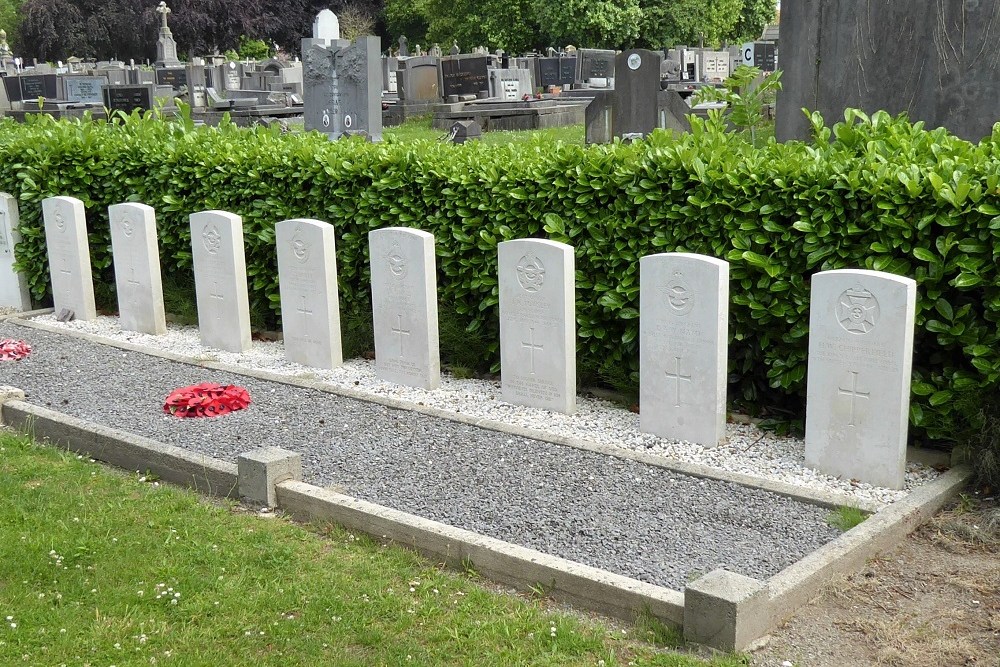 Oorlogsgraven van het Gemenebest Sint-Niklaas