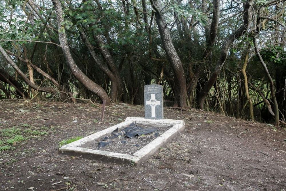 Commonwealth War Grave Te Pirau Maori Cemetery