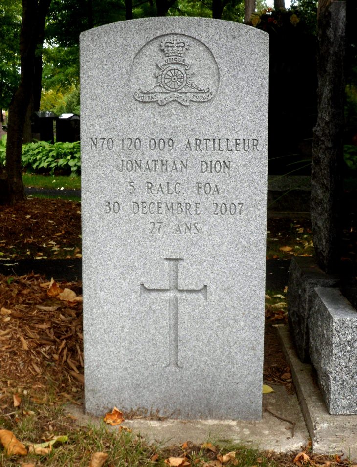 Canadian War Grave Cimetire Notre-Dame