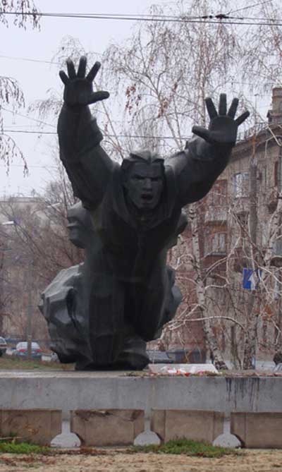 Monument Mikhail Panikakha