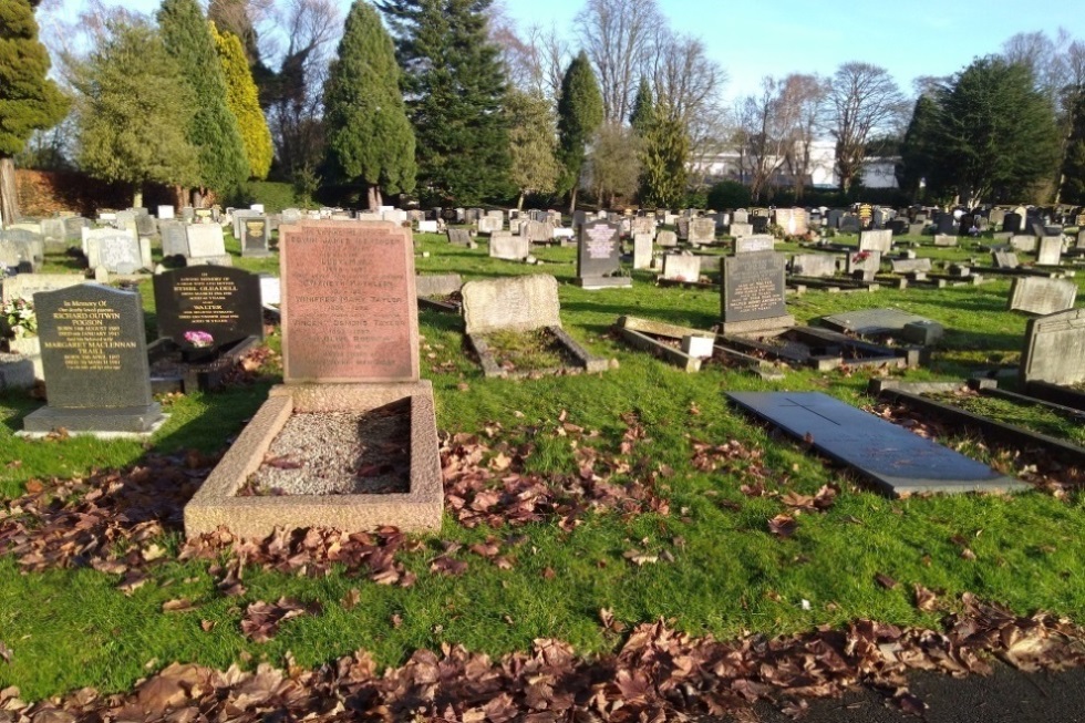 Commonwealth War Graves East Retford Cemetery