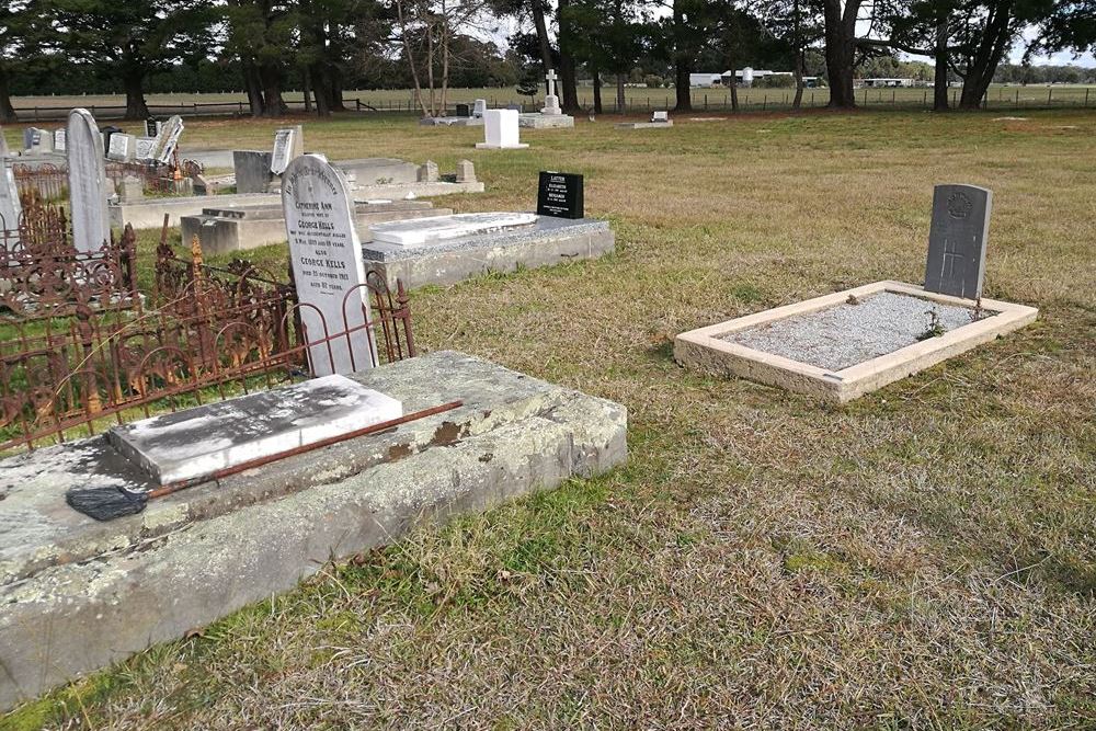 Commonwealth War Grave Morrisons Public Cemetery
