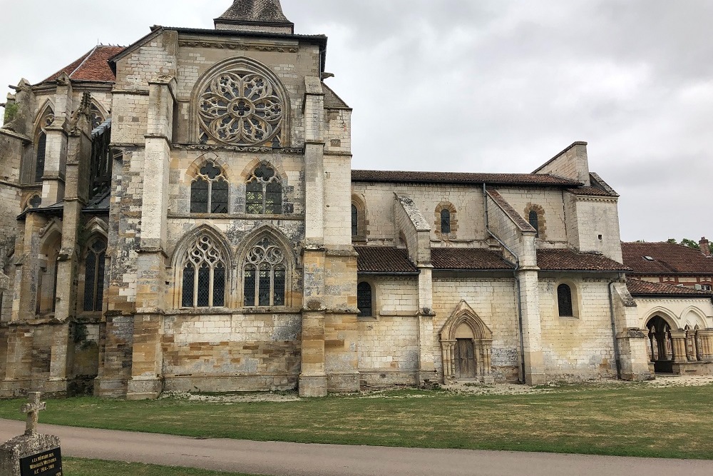 War Memorial Saint-Amand-sur-Fion #4