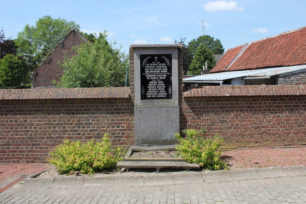 War Memorial Zeveren