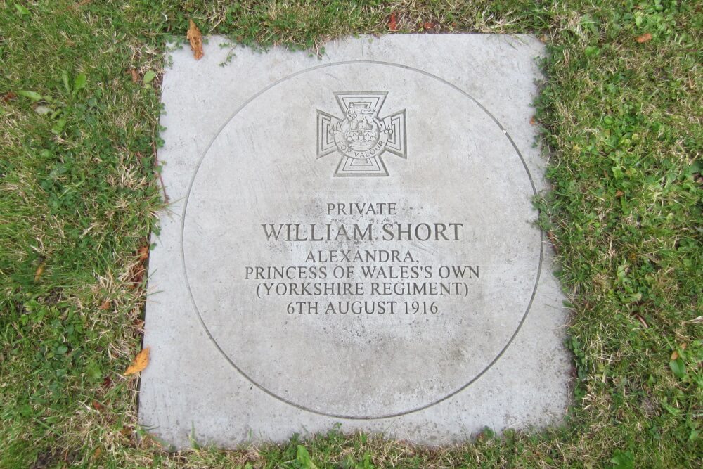 Oorlogsmonument William Short VC 2