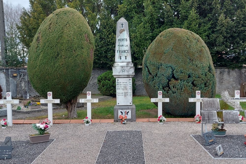 War Graves Montrjeau