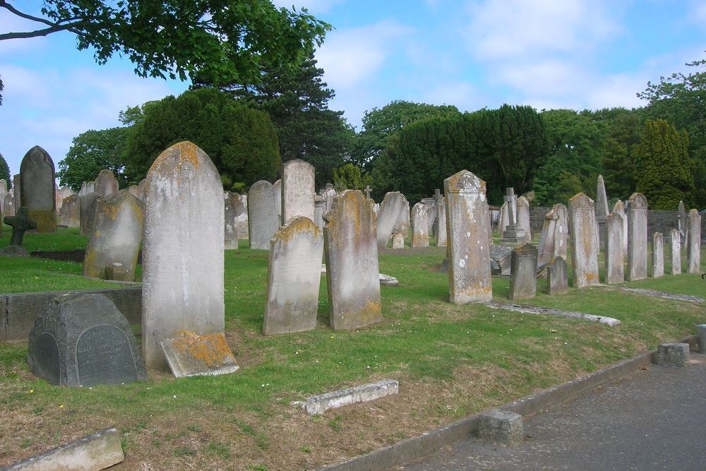 Oorlogsgraven van het Gemenebest Candie Road Church Cemetery