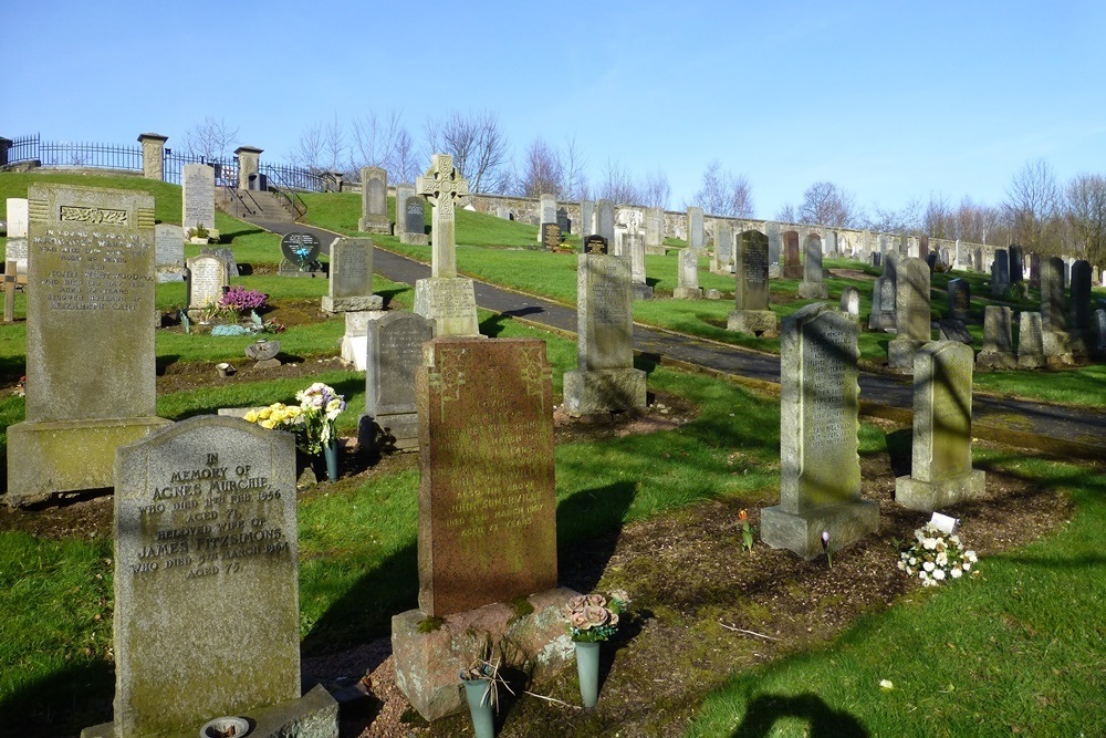 Commonwealth War Graves Torryburn Cemetery