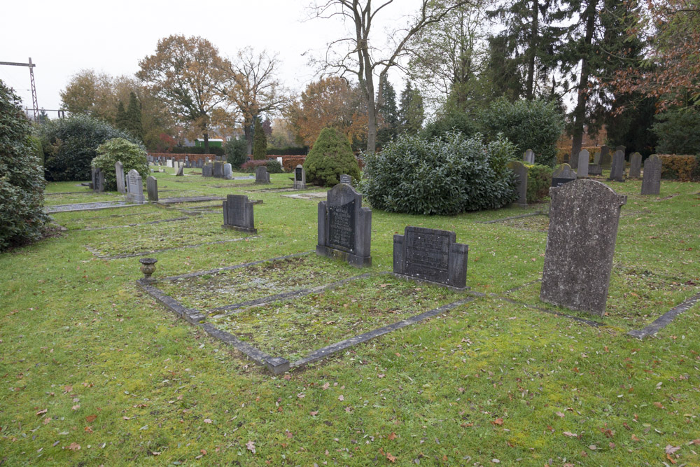 Nederlandse Oorlogsgraven Algemene begraafplaats Brummen
