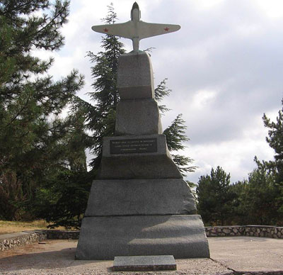 Monument Russische 8e Luchtleger