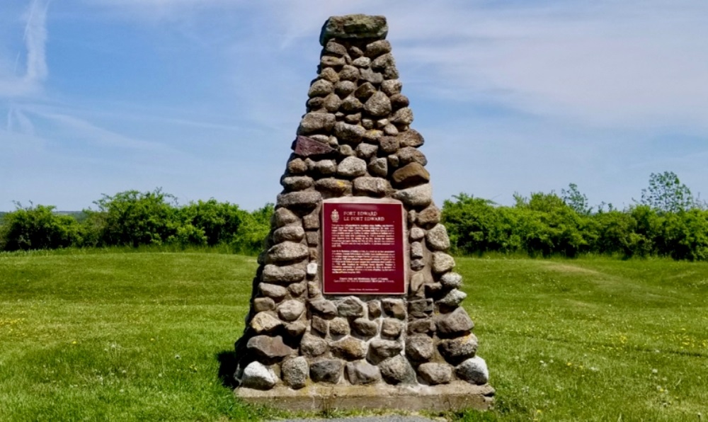 Monument Fort Edward